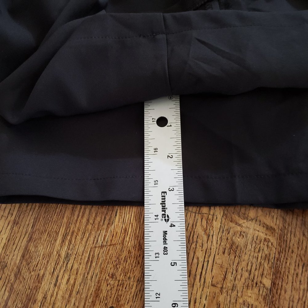 Mossimo Short - Picture 5 of 6